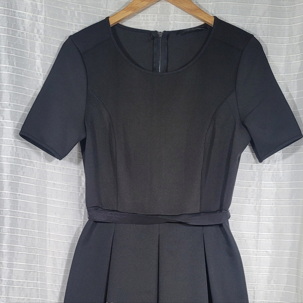Elie Tahari Skyline Fit and Flare Black Dress Size 4